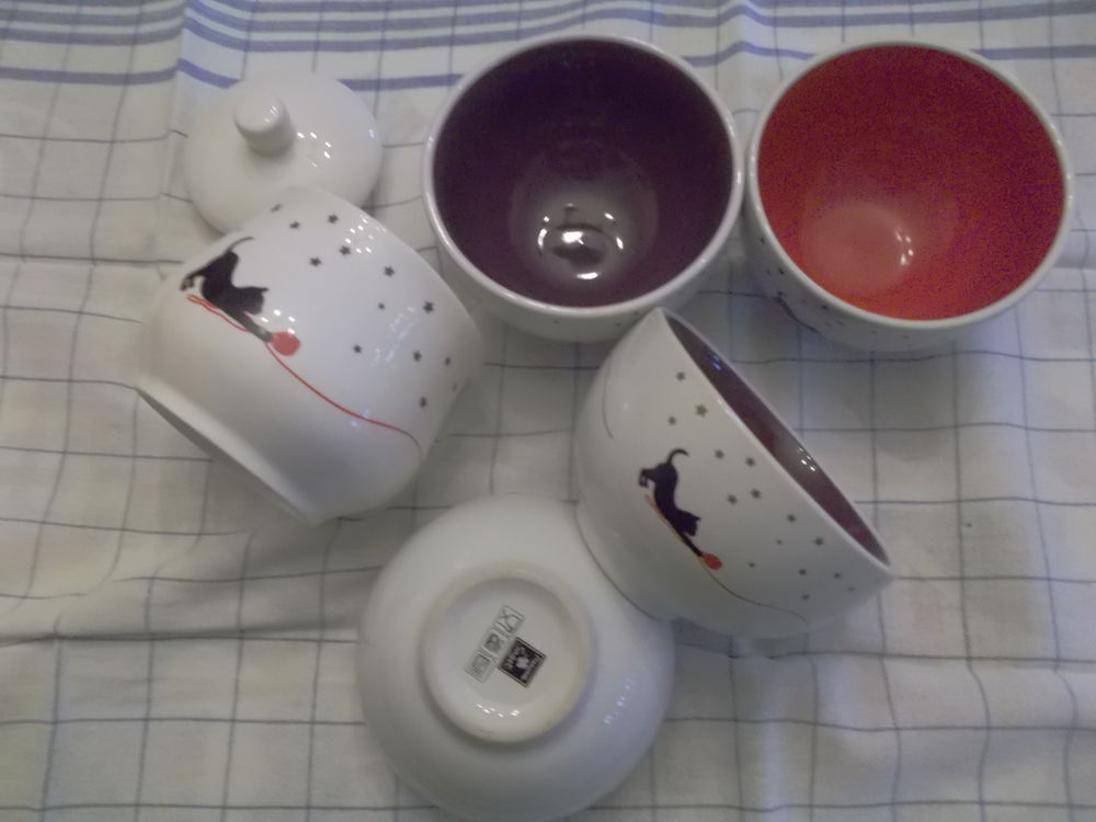 lot de bols et sucrier Cuisine