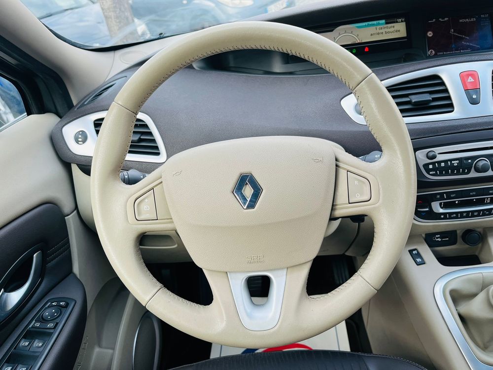 Sc&eacute;nic III Scenic III dCi 130 FAP Privil&egrave;ge Euro 5 2009 occasion 78800 Houilles