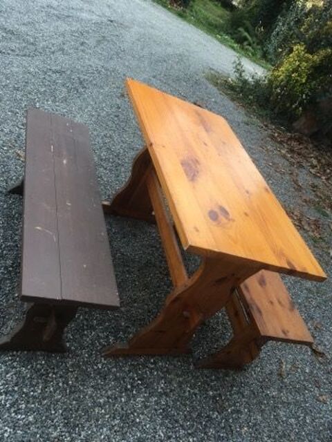 Table bois et 2 bancs 50 Laloubère (65)