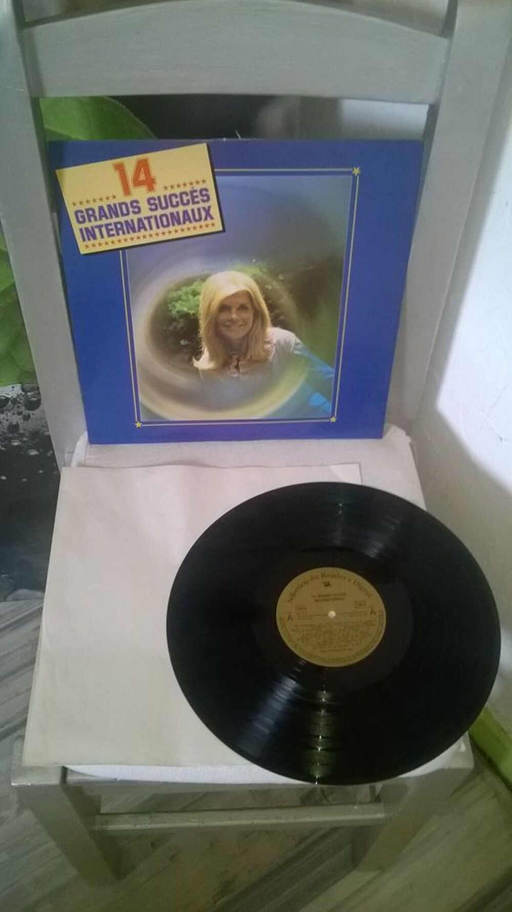 Vinyle 14 Grands Succes Internationaux
1984
Bon etat
The CD et vinyles
