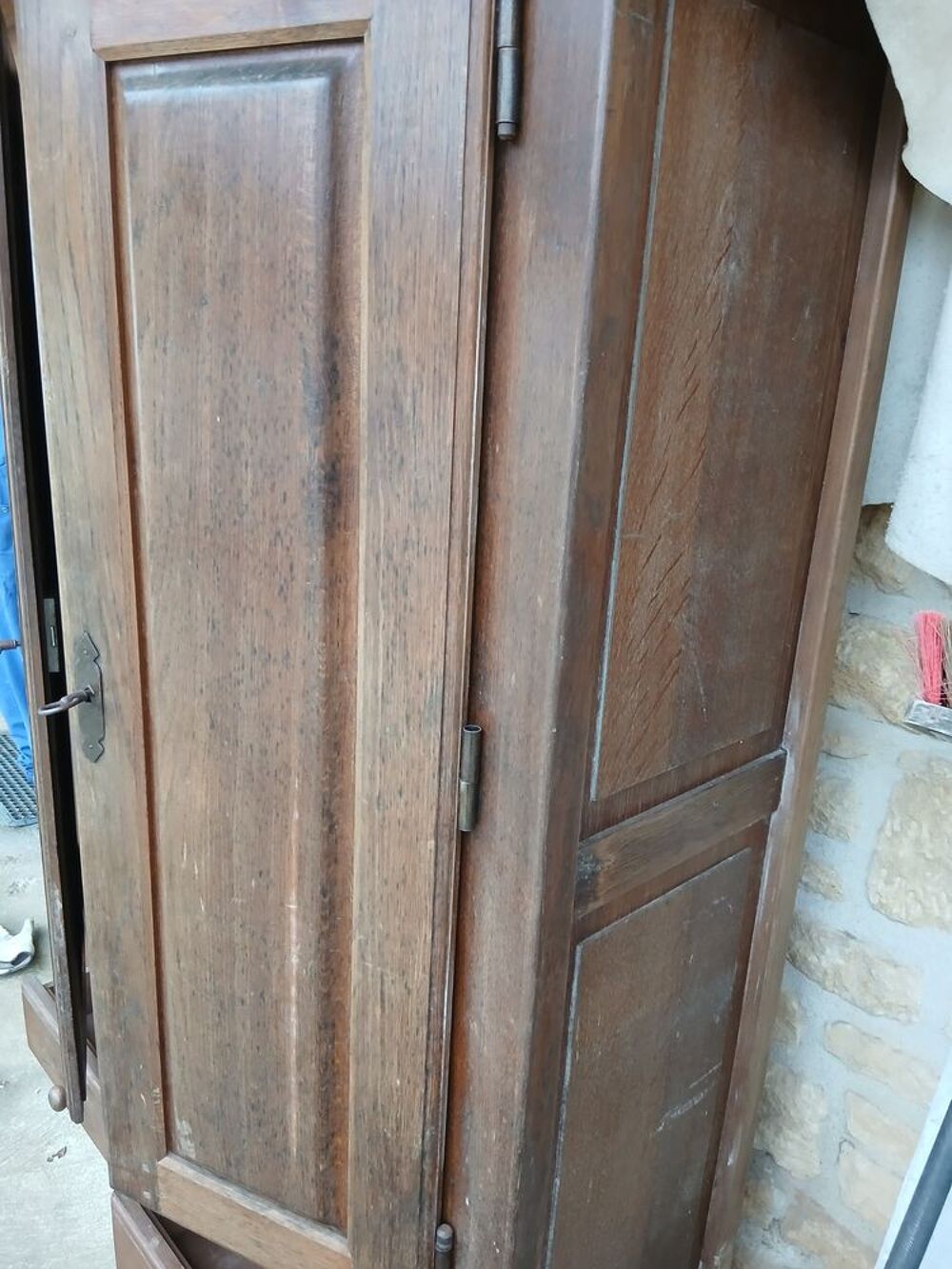MEUBLE ANCIEN ARMOIRE DEUX PORTES
Meubles