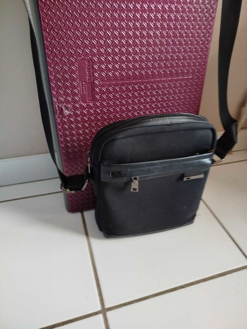 Occasion:pochette de maroquinerie. Sports