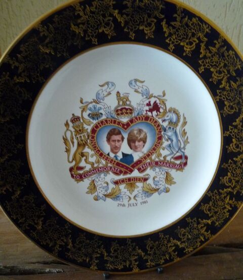 assiette commémorant le mariage royal de Lady DI 66 Nancy (54)