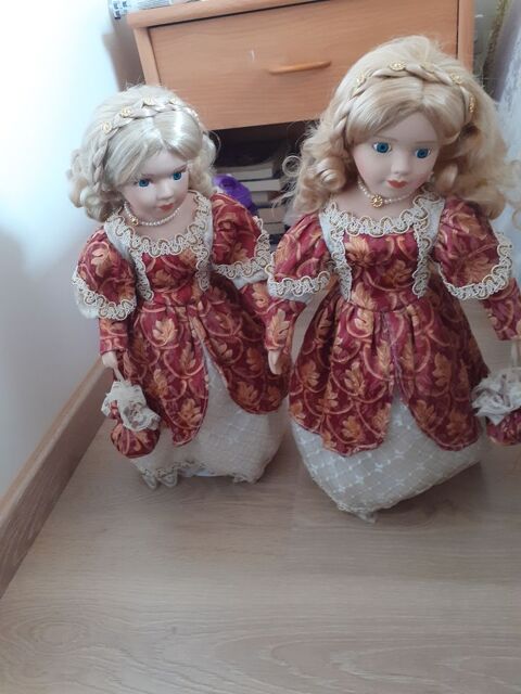 Poupe porcelaine 25 Saint-Georges-sur-Baulche (89)