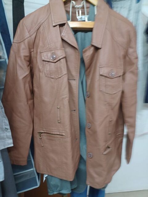 tres belle veste 8 Dammarie-les-Lys (77)