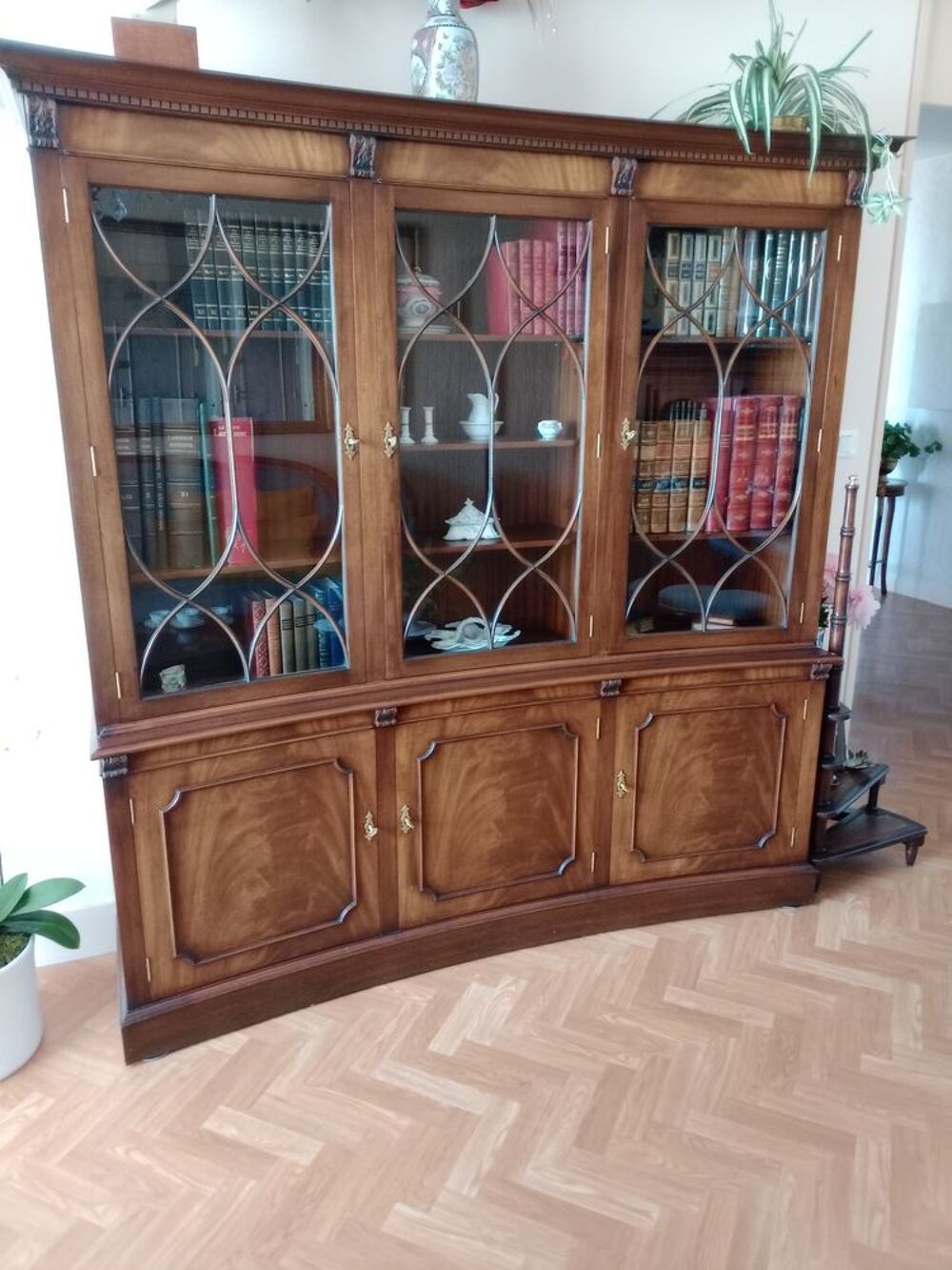 BIBLIOTHEQUE EN ACAJOU STYLE ANGLAIS Décoration