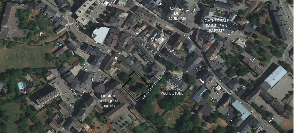 Vente Appartement NOUVEAU ! LES JARDINS DE BABYLONE  PETIT IMMEUBLE NEUF AU CALME ET AU COEUR DE  SAINT JEAN DE MAURIENNE  Les T4 d'une superficie de 86 et 89 m2 et situés au 3e et dernier étage, disposent, en plus, d'un superbe balcon-terrasse carrelé de 19 et 30 m2. Saint-jean-de-maurienne