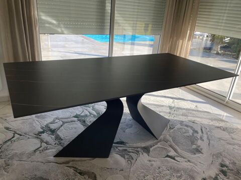 Table rectangulaire c�ramique gr�s noir  de la marque Kare 990 Saint-Selve (33)