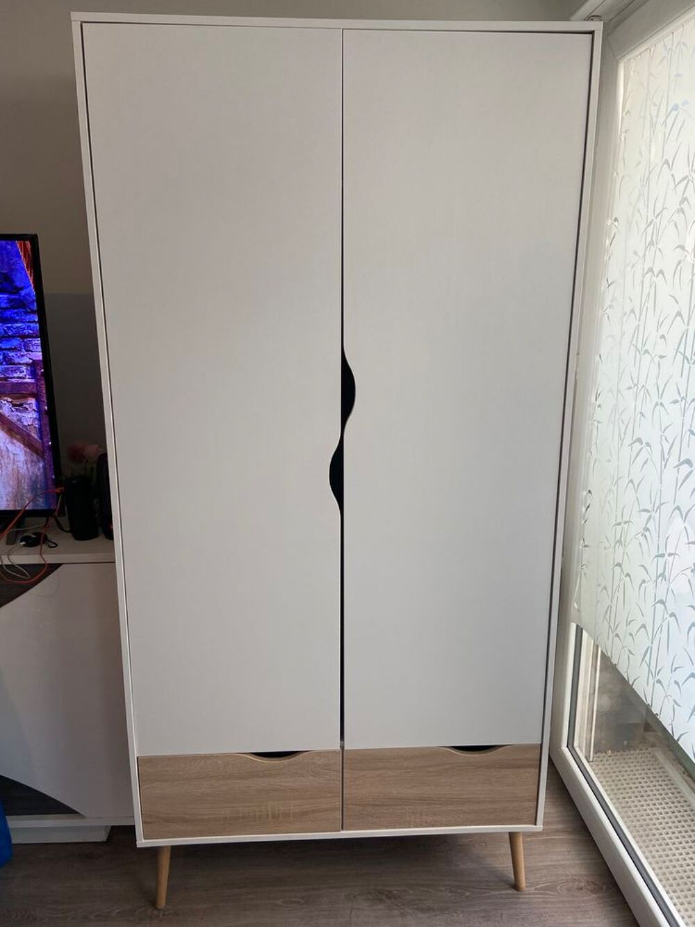 Armoire blanche et ch&ecirc;ne 2 portes 2 tiroirs penderie Meubles