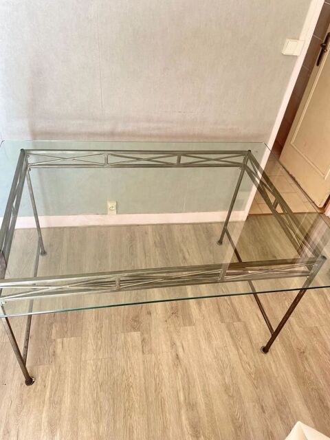 Table en verre et fer forg 400 Thiais (94)