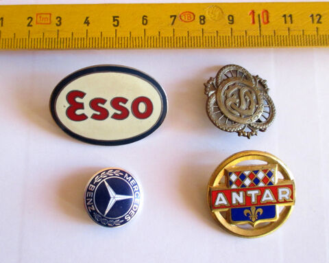 Broches Esso / Antar / Dunlop / Mercedes. 54 Cazres (31)