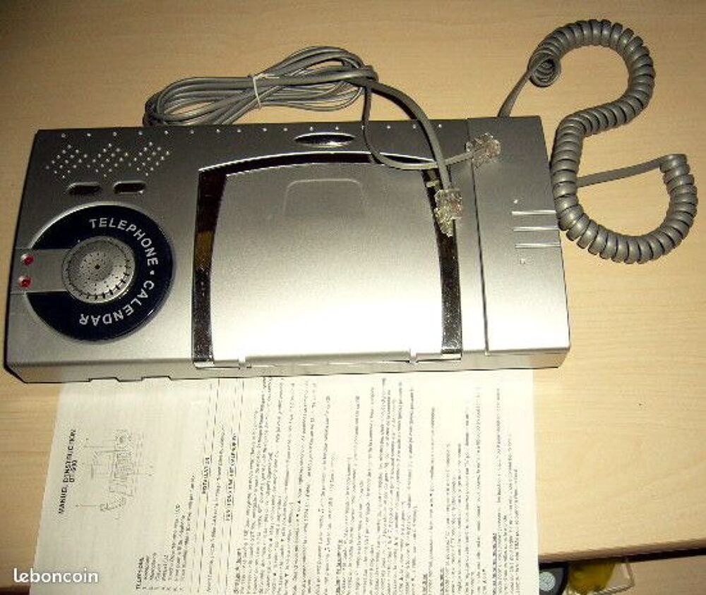 Telephone &agrave; touches +horloge+calendrier DT600 neuf Décoration