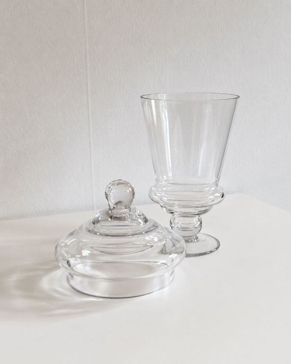 Bonbonni&egrave;re en verre avec couvercle Décoration