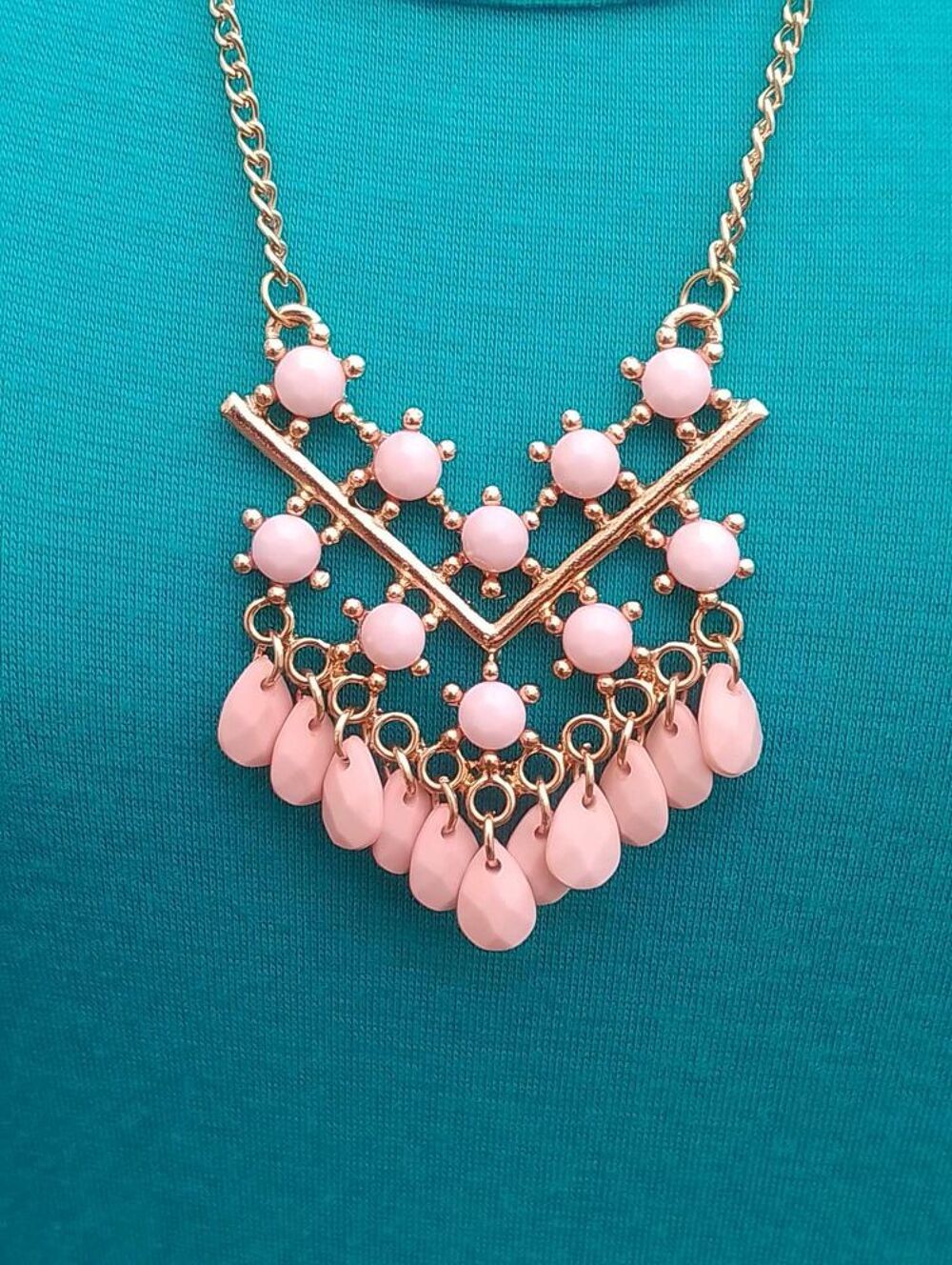 Collier Fantaisie R&eacute;glable en Longueur - Neuf Bijoux et montres