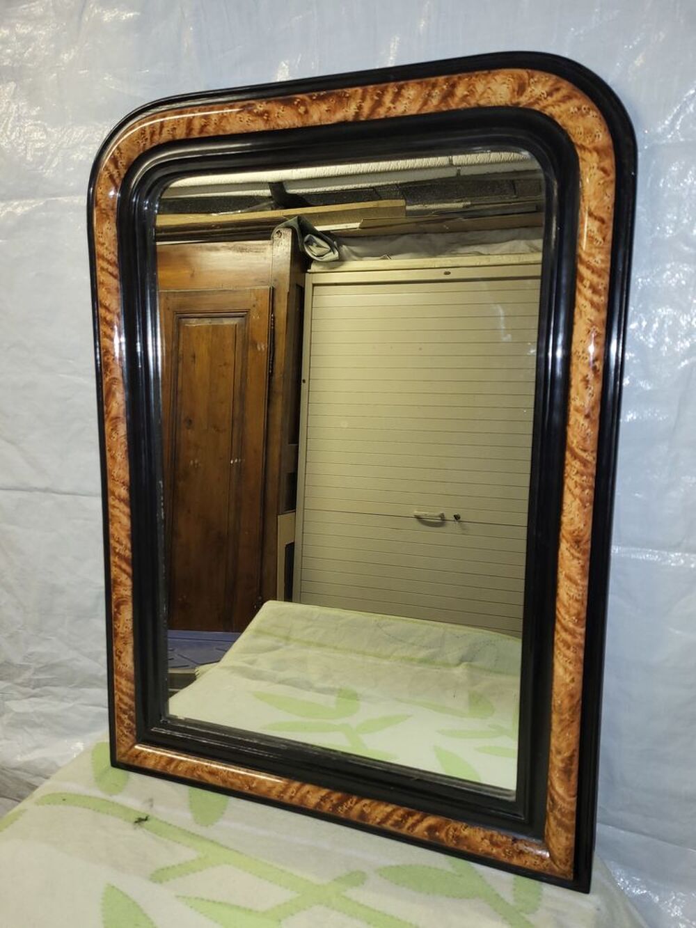 MIROIR DE CHEMINEE Borne laqu&eacute; noir et trompe l'oeil bois Décoration