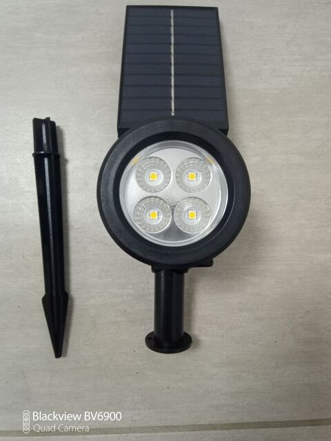 500 piquets spot solaire a led 3 Pind�res (47)