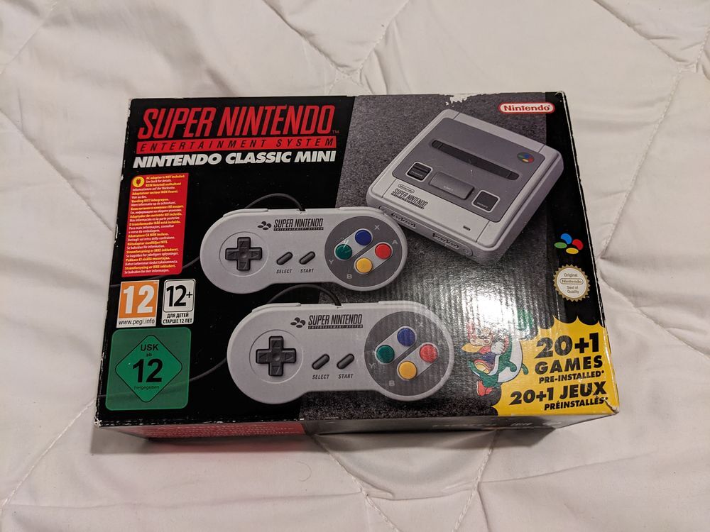 Super Nintendo Mini Consoles et jeux vidéos