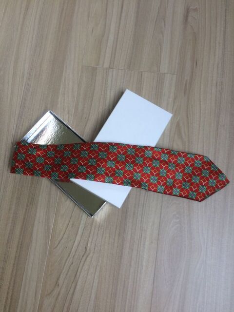 CRAVATE EN SOIE PACO RABANNE NEUF 19 Obernai (67)