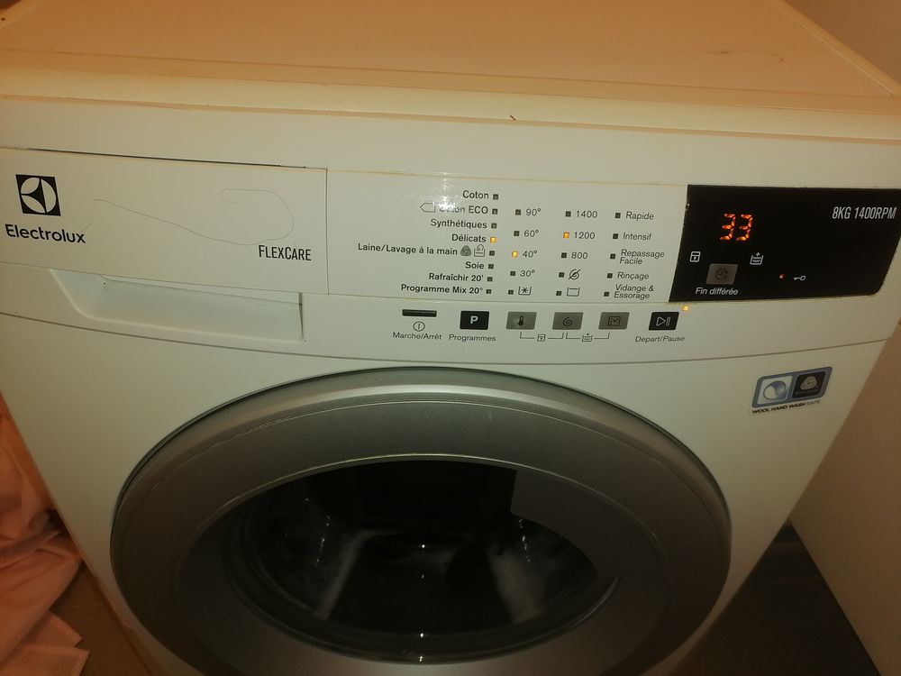 Machine &agrave; laver Electrolux 8kg 1400rpm Electroménager