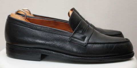 Mocassins 180 cuir veau grain caviar J.M.WESTON T. 71/2 B 
250 Issy-les-Moulineaux (92)