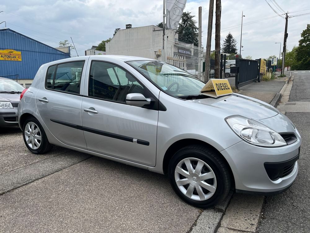 Clio III Clio 1.5 dCi 70 Expression 2008 occasion 42700 Firminy