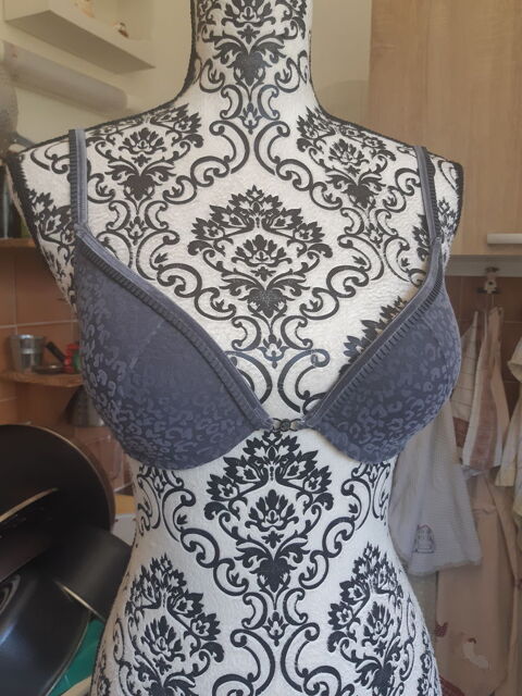  soutien gorge gris a motifs en reliefs NEUF ETAM T 90C 11 Lyon 5 (69)