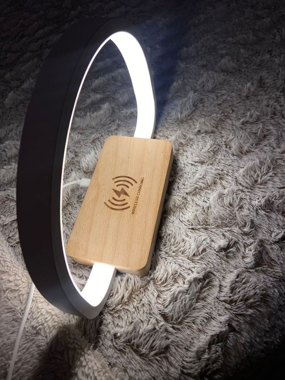 Chargeur - Lampe wireless socle en bois Téléphones et tablettes