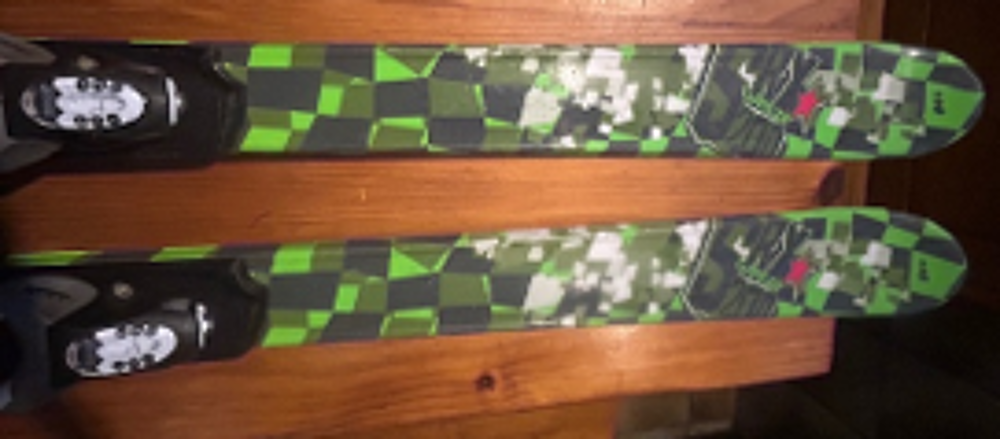 SKIS WED'ZE SRX200 longueur 140 cm Sports