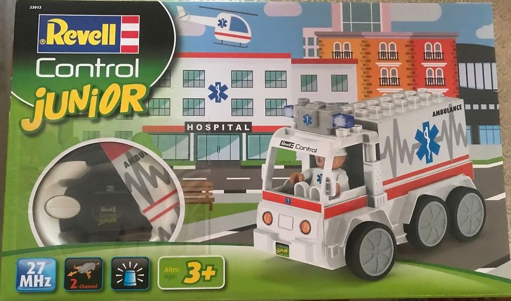 Revell Junior Kit- RC Junior Ambulance radiocommand&eacute;e 
Jeux / jouets