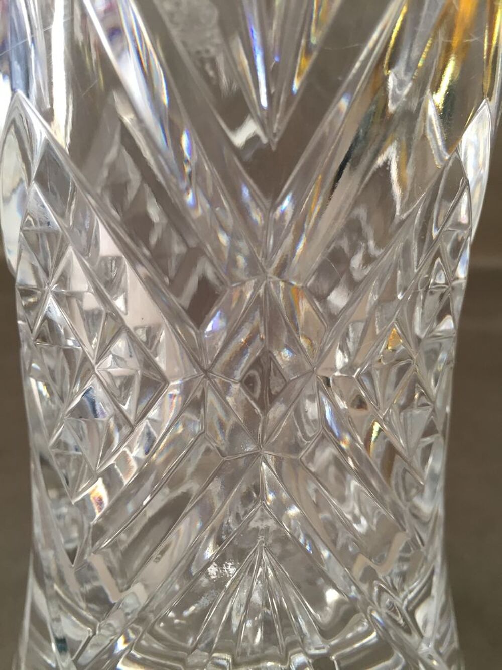 LOURD VASE EN VERRE CRISTAL MASSIF TAILL&Eacute; FA&Ccedil;ON DIAMANT Décoration