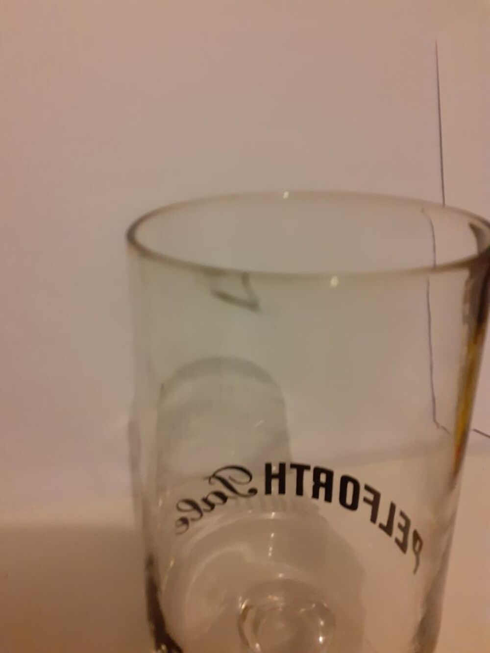 Un verre &agrave; bi&egrave;re Pelforth Sale Décoration