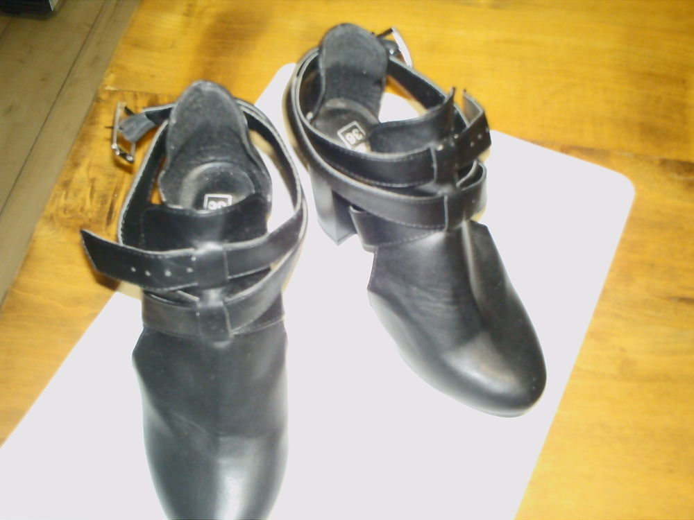 CHAUSSURE FEMME Neuve Taille 36 Chaussures
