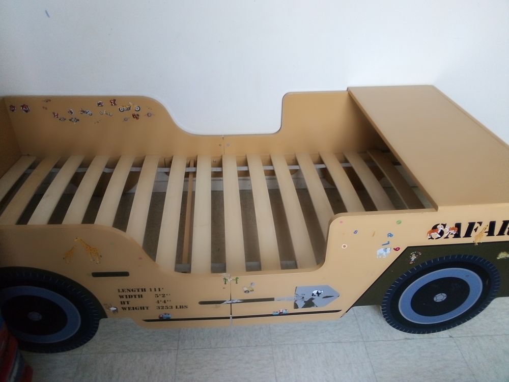 LIT ENFANT AUTO JEEP SAFARI AVEC SOMMIER Mobilier enfants