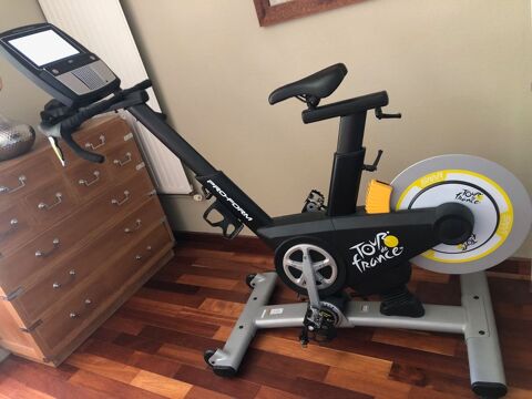 BRADE VELO APPARTEMENT TOUR DE FRANCE PROFORM
200 Bordeaux (33)