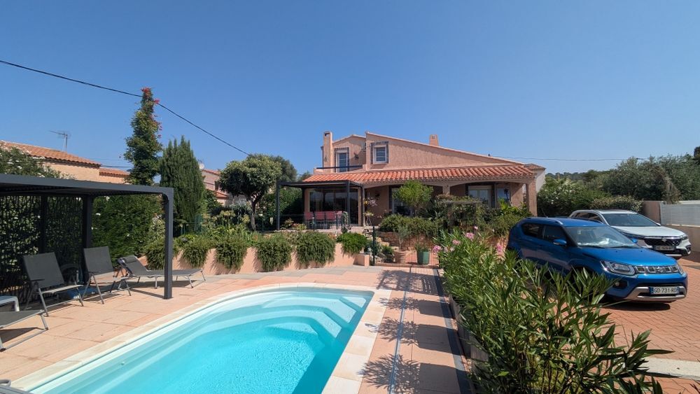 Maison 6 pièces 186 m² · à Six-Fours-les-Plages · 186 m² · 930 000 €