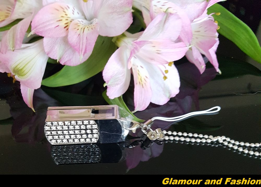 Cl&eacute; usb bijoux strass 64 go
Matériel informatique