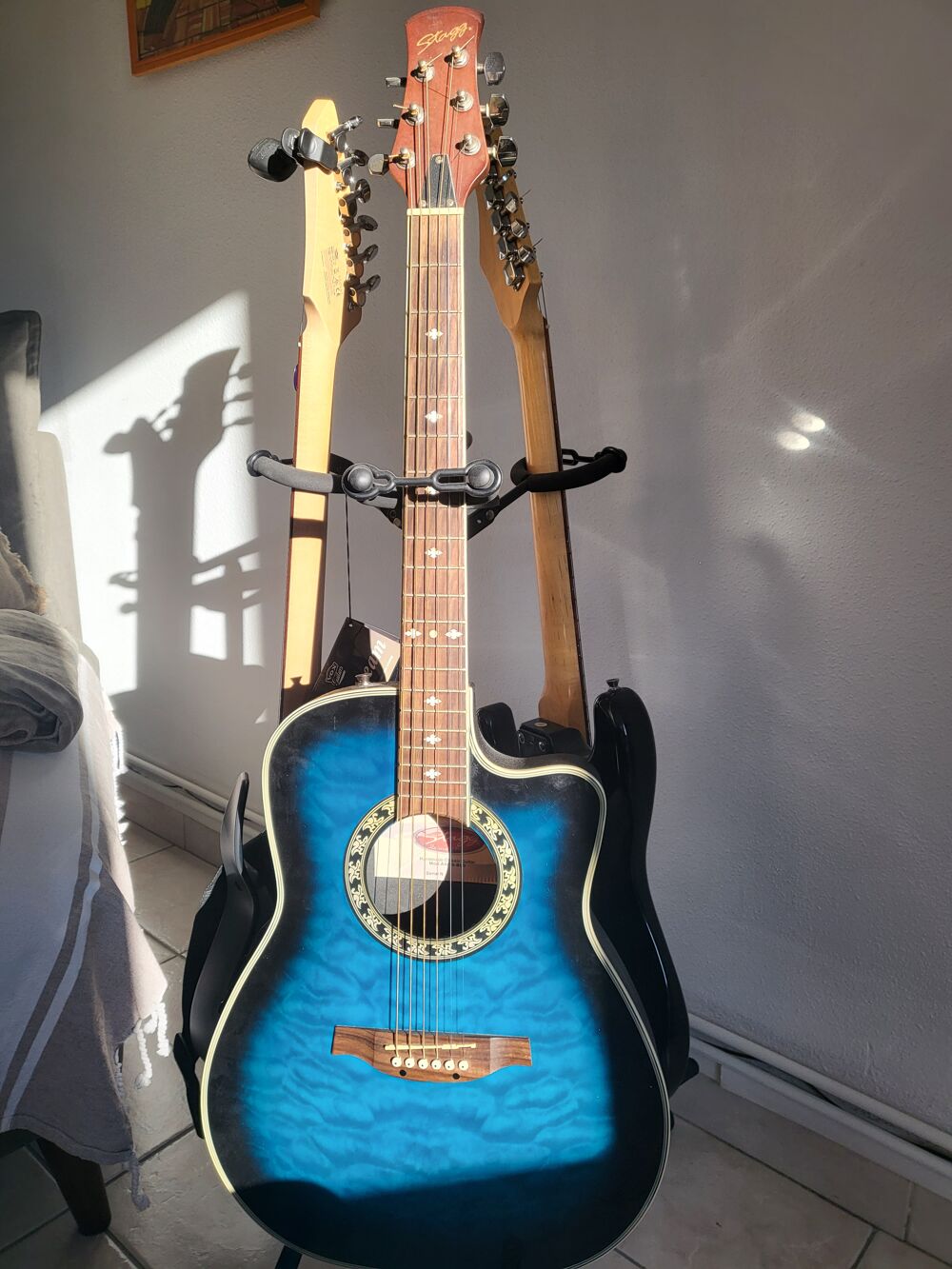 guitare &eacute;lectro acoustique tres bon etat Instruments de musique