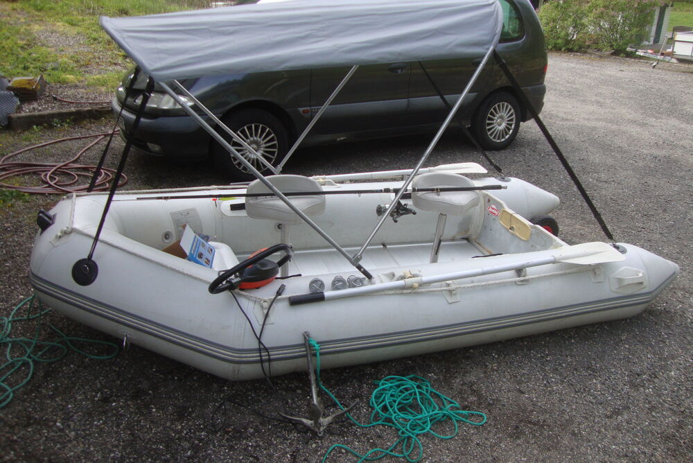 bateau pneumatique hors bord Sports
