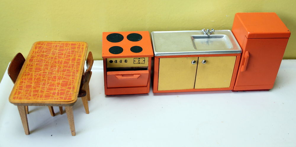 Meubles de cuisine orange LUNDBY premi&egrave;re generation Jeux / jouets