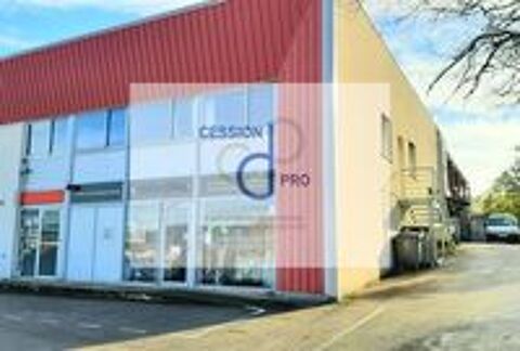   BOULANGERIE TRAITEUR A VENDRE, AVEC GRAND LABORATOIRE ET DEUX MAGASINS ! 