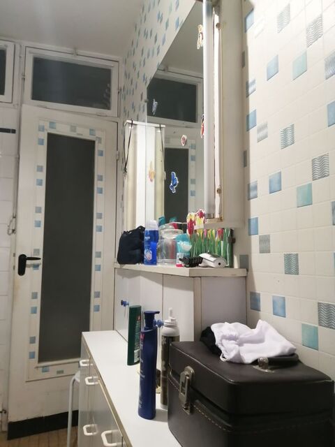 meuble salle de bains, rangement, miroir avec éclairage. 50 Mantes-la-Ville (78)
