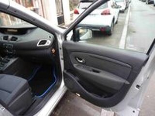 Sc&eacute;nic III Scenic III dCi 105 eco2 Expression 2010 occasion 93430 Villetaneuse