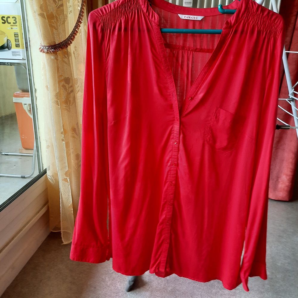 Lot(divisible) de 2 chemisiers neufs Vêtements