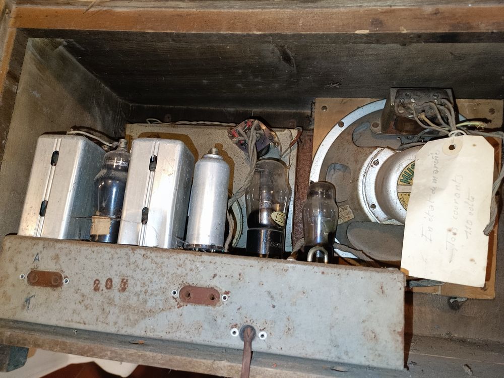 POSTE TSF A LAMPES ET PROJO VINTAGE Audio et hifi