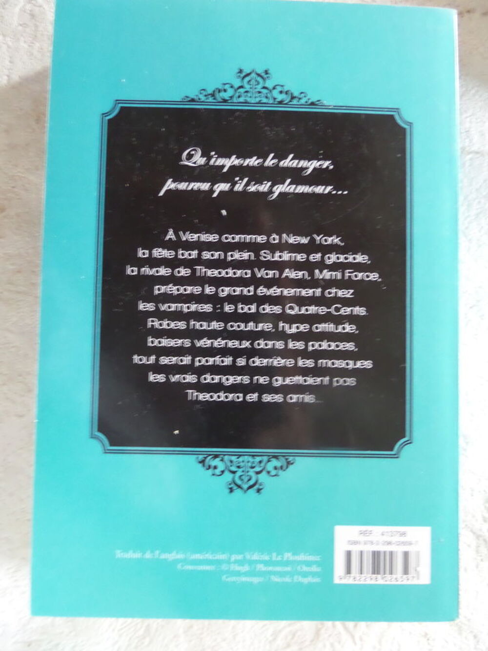 Le baiser du vampire il y as 3 volumes Livres et BD