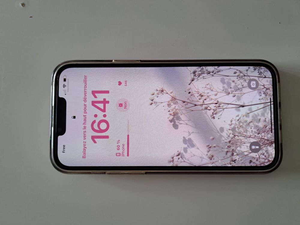 iPhone 14 plus mauve Téléphones et tablettes