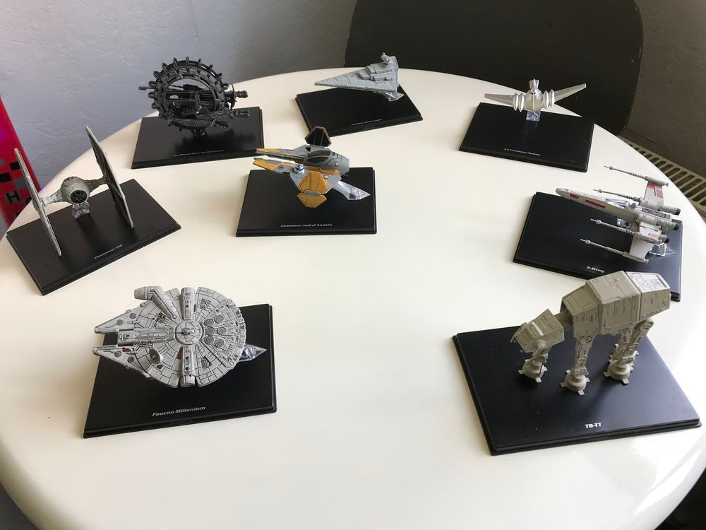 a ventre figurines vaisseaux star Wars Jeux / jouets