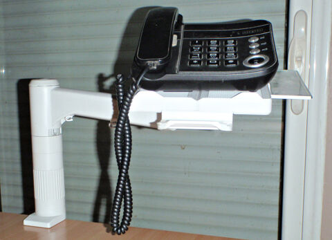 Téléphone de bureau avec support amovible 30 Saleilles (66)