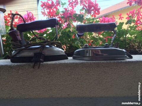 Anciens fer  repasser lectrique  dco 
20 Villerest (42)