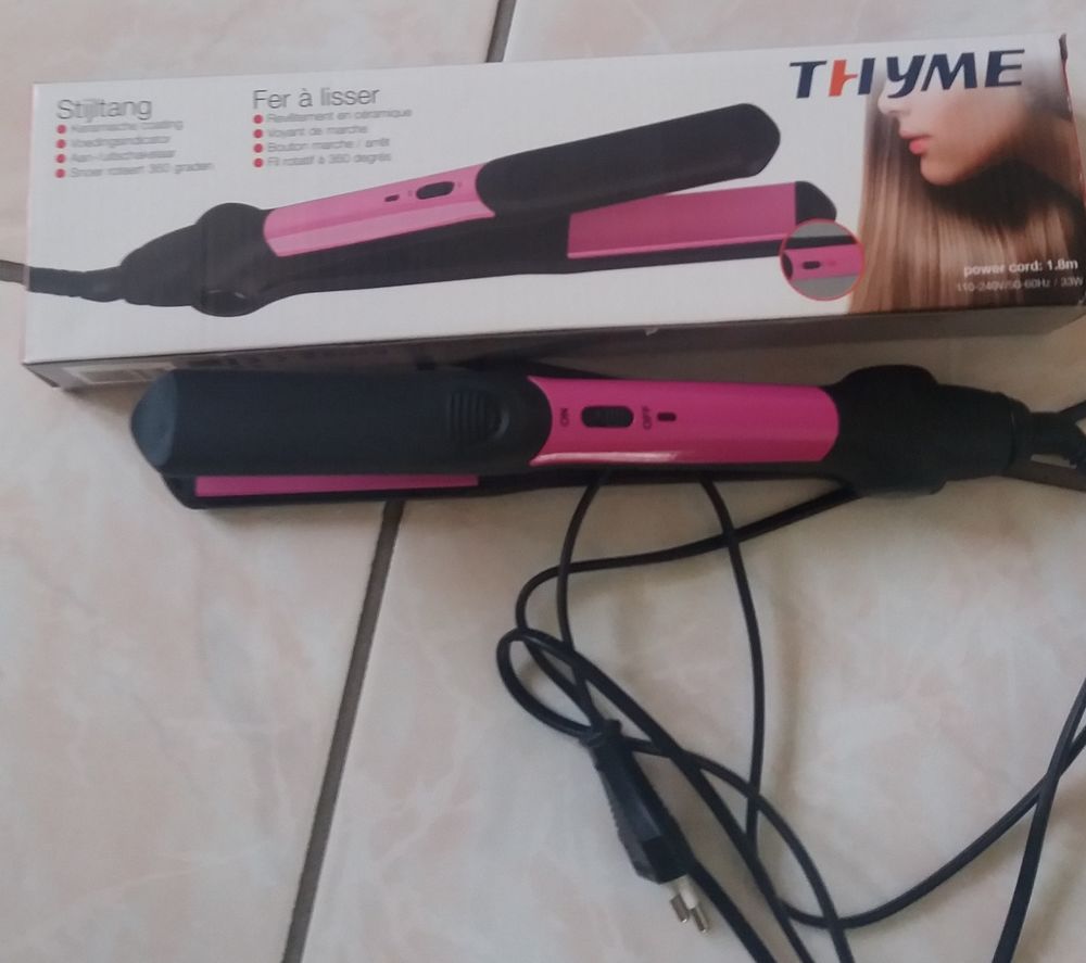 Fer a lisser cheveux rose c&eacute;ramique &agrave; fil rotatif neuf Electroménager